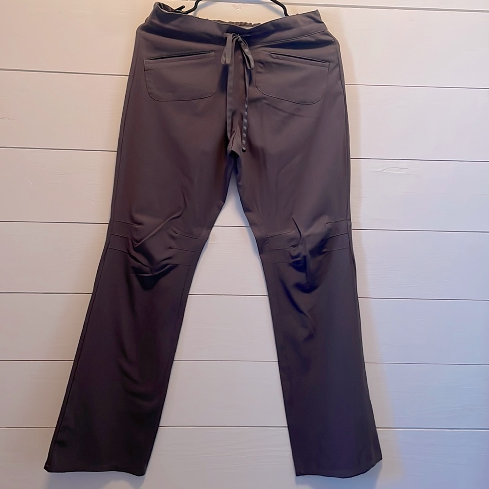 Scrub bottoms